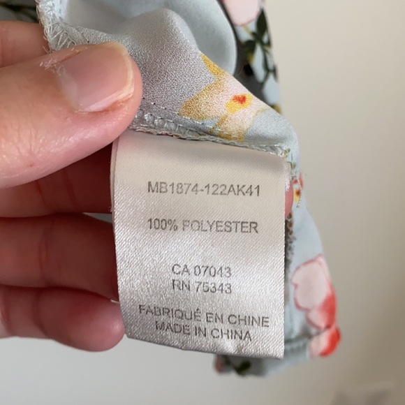 Rachel Zoe floral short sleeve tie front button down top - Picture 5 of 6